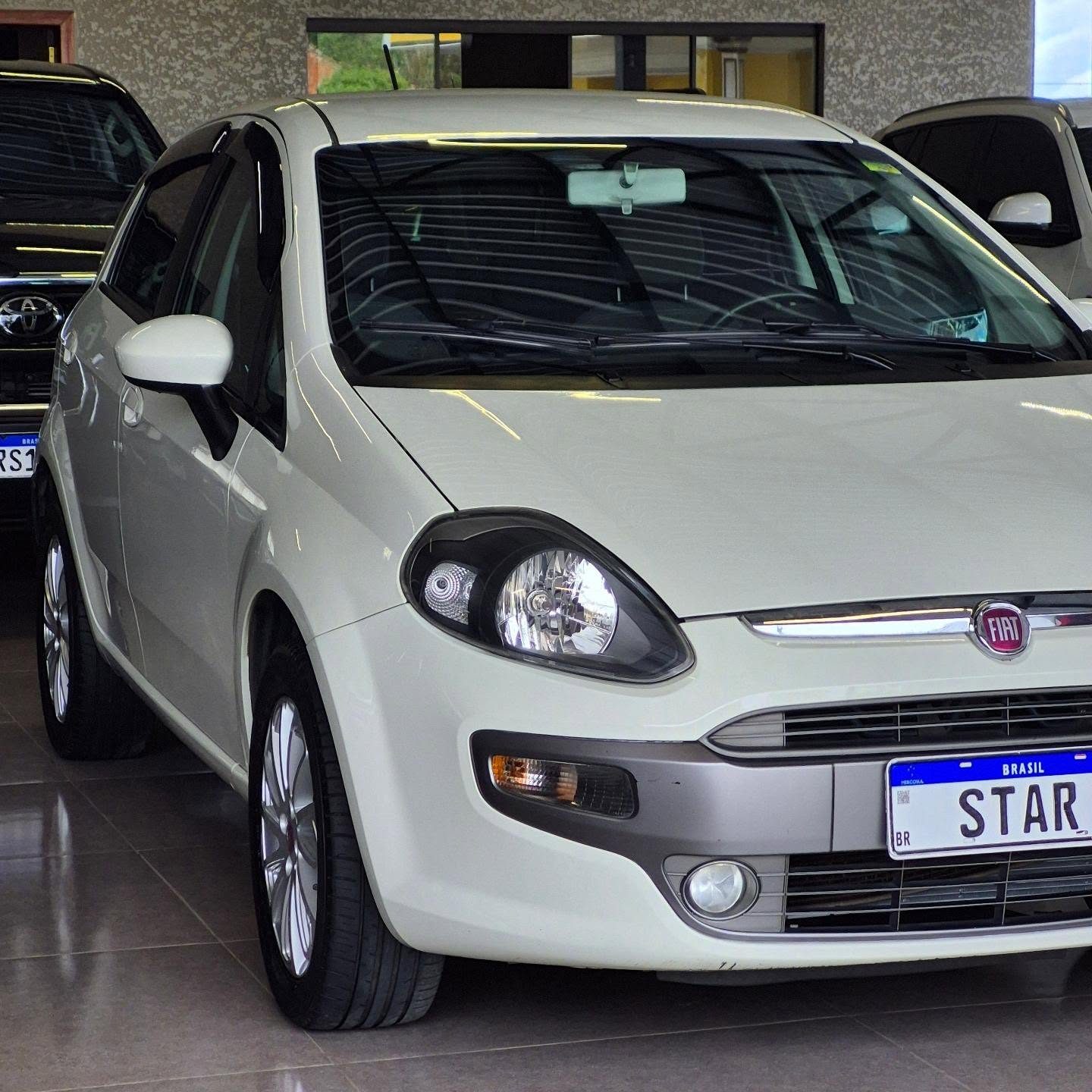 Fiat Punto Essence 1.6 SP 2016, foto 5 de 6